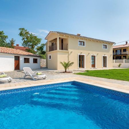 Tranquil Holiday Home In Labin With Private Swimming Pool Kültér fotó