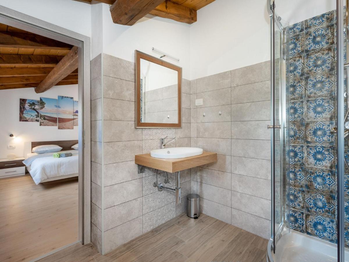 Tranquil Holiday Home In Labin With Private Swimming Pool Szoba fotó